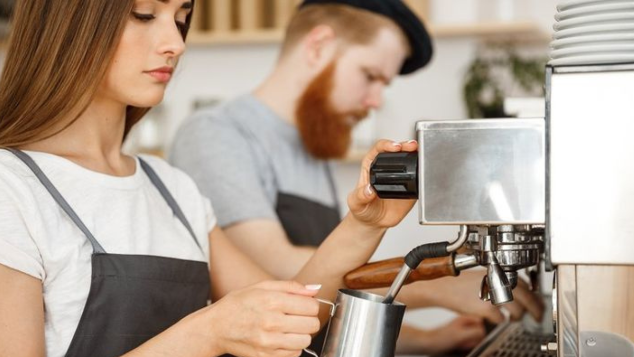 Home 2 Como Limpiar una Cafetera de Bar Pasos Detallados KarafeCoffee