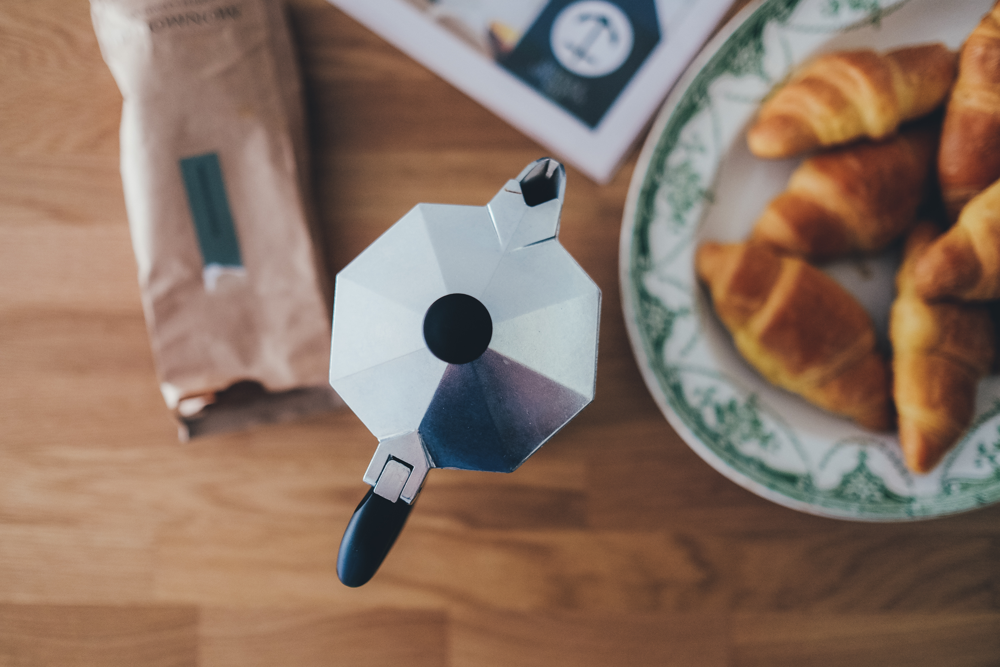 Cómo Limpiar la Cafetera Italiana Para un Café Perfecto - Guía Completa y Sin Errores 15 Limpieza Basica KarafeCoffee