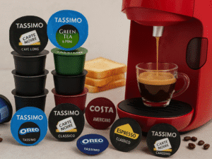 Cápsulas Compatibles Tassimo junto a una cafetera preparando espresso